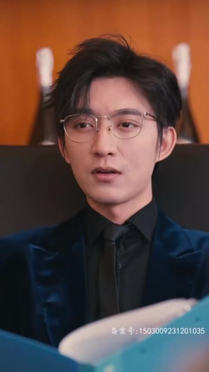 《腹黑女秘》（79集）超燃短剧全集在线畅看