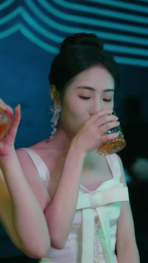 《偏执大佬总想独占我》（79集）免费短剧全集在线轻松追