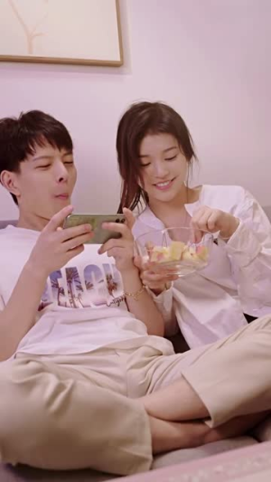 《弃少归来谍中谍》（100集）在线看短剧全集超燃