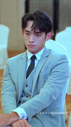 《重生后我嫁给前夫宿敌》（96集）短剧全集高清在线看