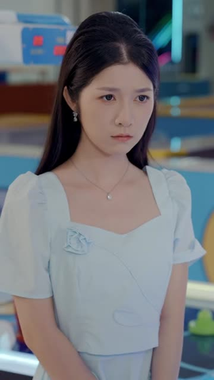 《闪婚男神之周末请和我恋爱》（30集全）免费短剧全集欢乐看