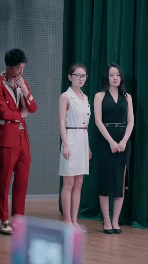 《丑女逆袭》（33集）短剧免费畅享追不停