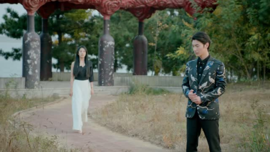 《海边捡个他》（22集）看短剧全集畅享不停