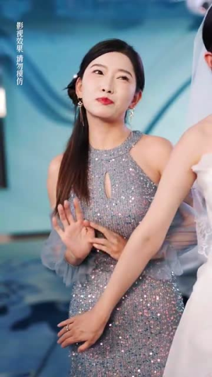 《热辣滚烫的她》（76集）短剧全集免费在线追