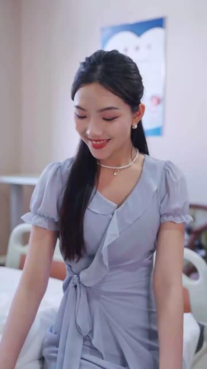 《刚被分手，校花产房叫我签字》（25集）短剧全集精彩不停看