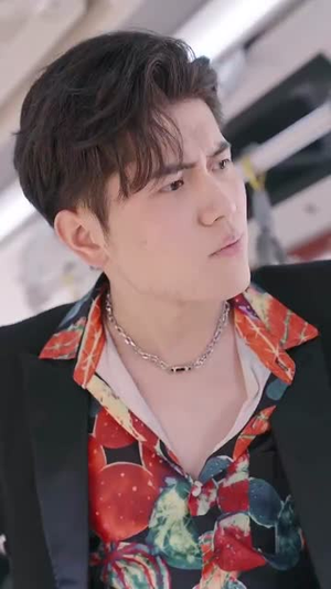 《重回商界做大佬》（重活一次商界我做主）（50集）短剧在线看精彩不停