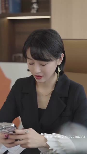 《前妻乖巧人设崩了》（100集）短剧免费全集在线赏