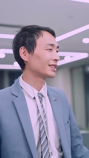 《三十岁爱情不期而遇》（90集）免费看短剧全集无删减