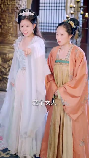 《凤临朝》（70集）看短剧精彩全集不断