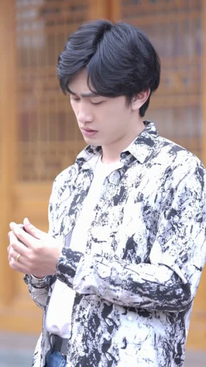 《我能来回穿梭90年代》（更新至40集）看短剧穿梭90年代时光