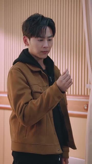 《霸道医仙：从扯下女神玉佩开始》（82集）在线短剧畅享全集追