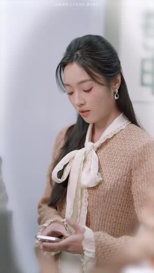 《教室里的第三只手》（30集）看短剧解锁神秘剧情