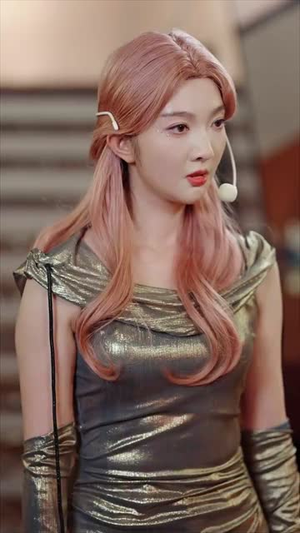 《离婚后，前妻成了我最仰慕的歌坛天后》（54集）看短剧全集享欢乐时光