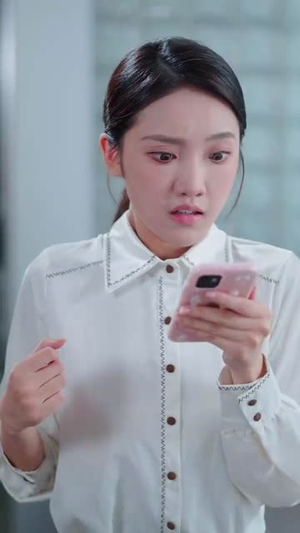 金牌制作人我咋亏成票房教父了 (60集) 金牌制作人我咋亏成票房教父了 (60集)短剧有好货推荐