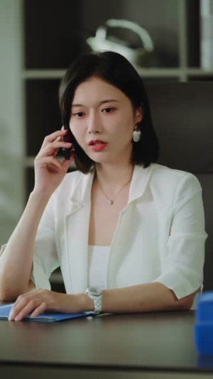 《重生后我纵横股市》（123集）短剧在线全集免费追