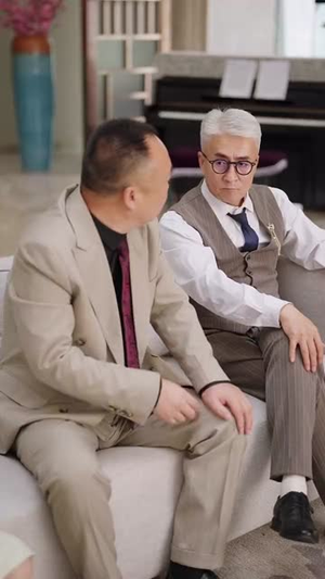 《先抱美人归再掌天下财》（61集）在线短剧免费全集追