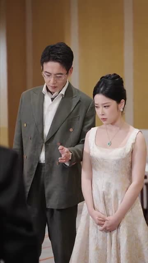 《炮灰女主但满级通关》（62集）爆款短剧一集不落追到底