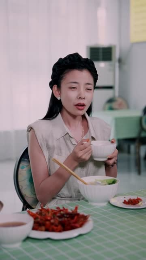 《非正常美食系统》（100集）短剧全集速递开心追