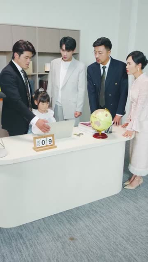 《萌宝来袭，爹地让我当团宠》（80集）免费短剧全集在线追看