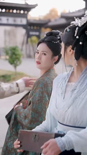 《皇后娘娘的猫崽子》（70集）在线看短剧全集超爽