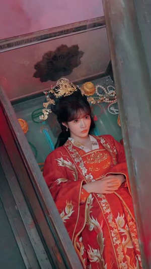 被贬皇陵，我靠殓骨成至尊（81集）短剧精彩推荐