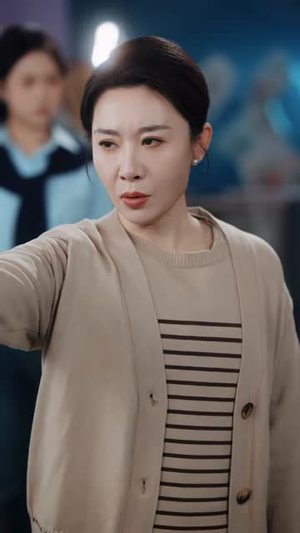 别惹安小姐，她妈是大嫂（100集）短剧全集抢先看